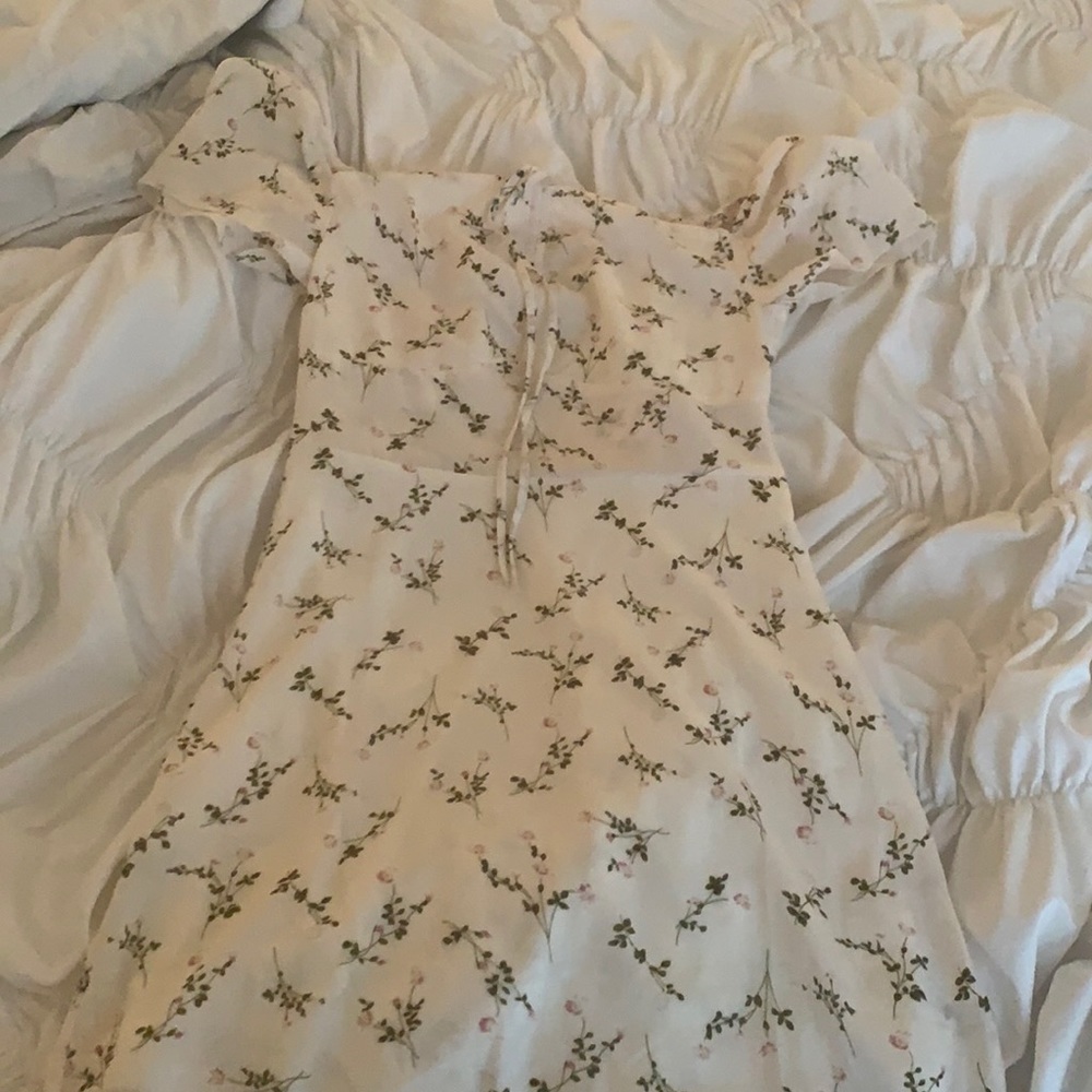 Cute white dress with green pattern